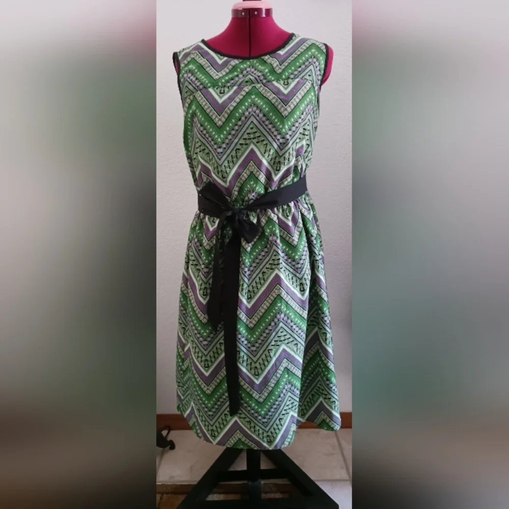 POSTCARD DRESS - Picture 1 of 8